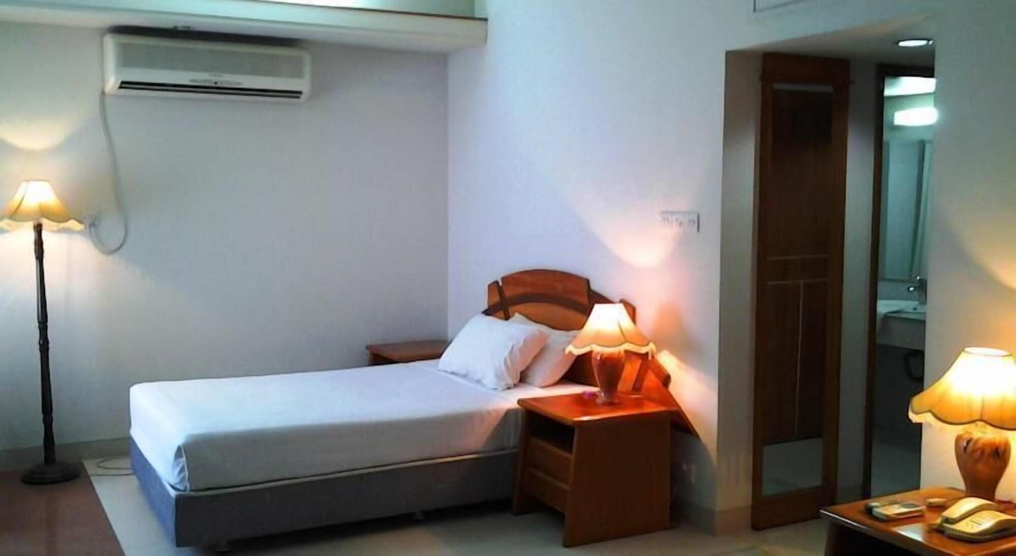 Hotel Victory - Best In City Center ธากา ภายนอก รูปภาพ